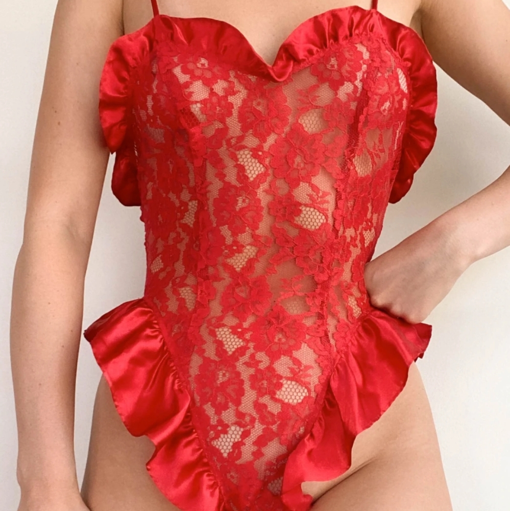 Victoria’s Secret Red 90's Gold Label Vintage Lace Teddy Satin Ruffle Bodysuit - Picture 1 of 16